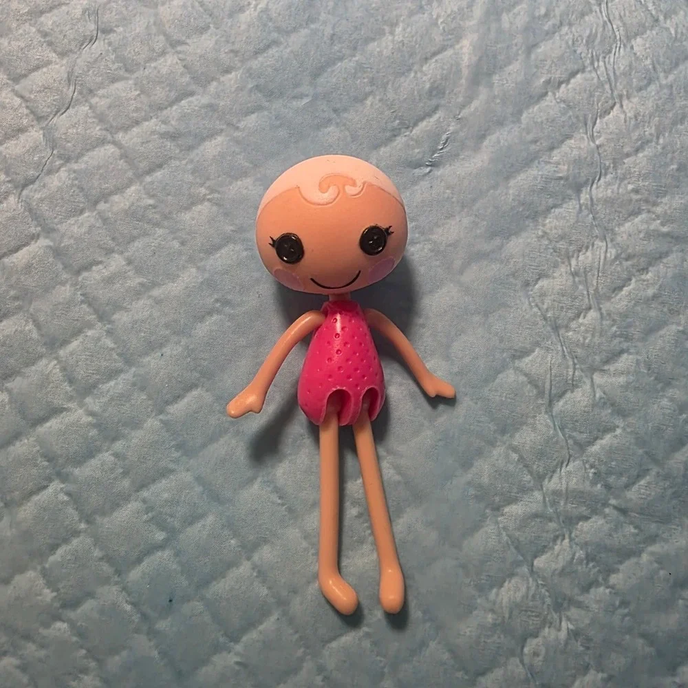 Lalaloopsy Tinies Series 1 Berry Jar-in-Pieces Mini Figure Pink Strawberry 1.5in